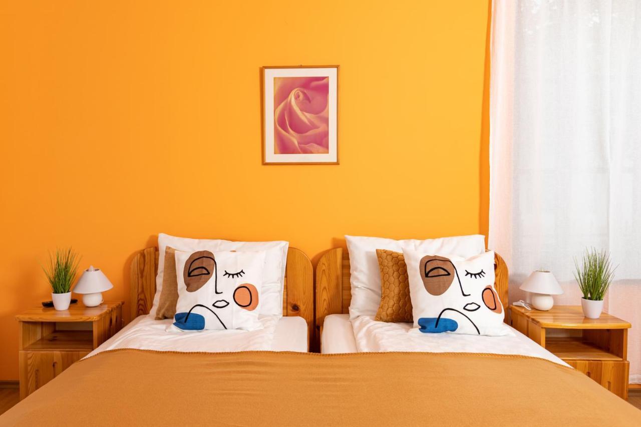 Berkenye Vendeghaz Hotel Balatonfured Bagian luar foto