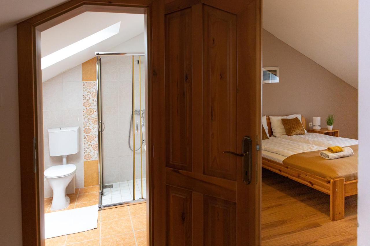 Berkenye Vendeghaz Hotel Balatonfured Bagian luar foto