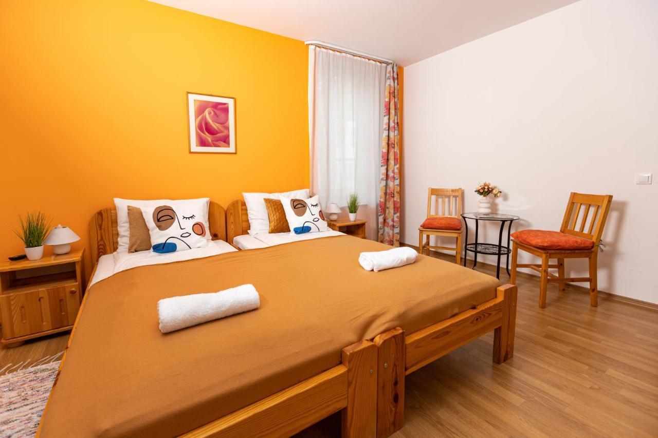 Berkenye Vendeghaz Hotel Balatonfured Bagian luar foto