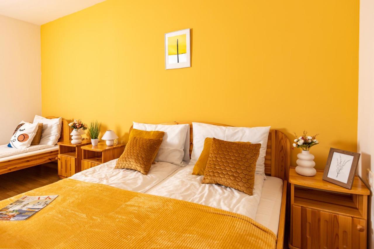 Berkenye Vendeghaz Hotel Balatonfured Bagian luar foto