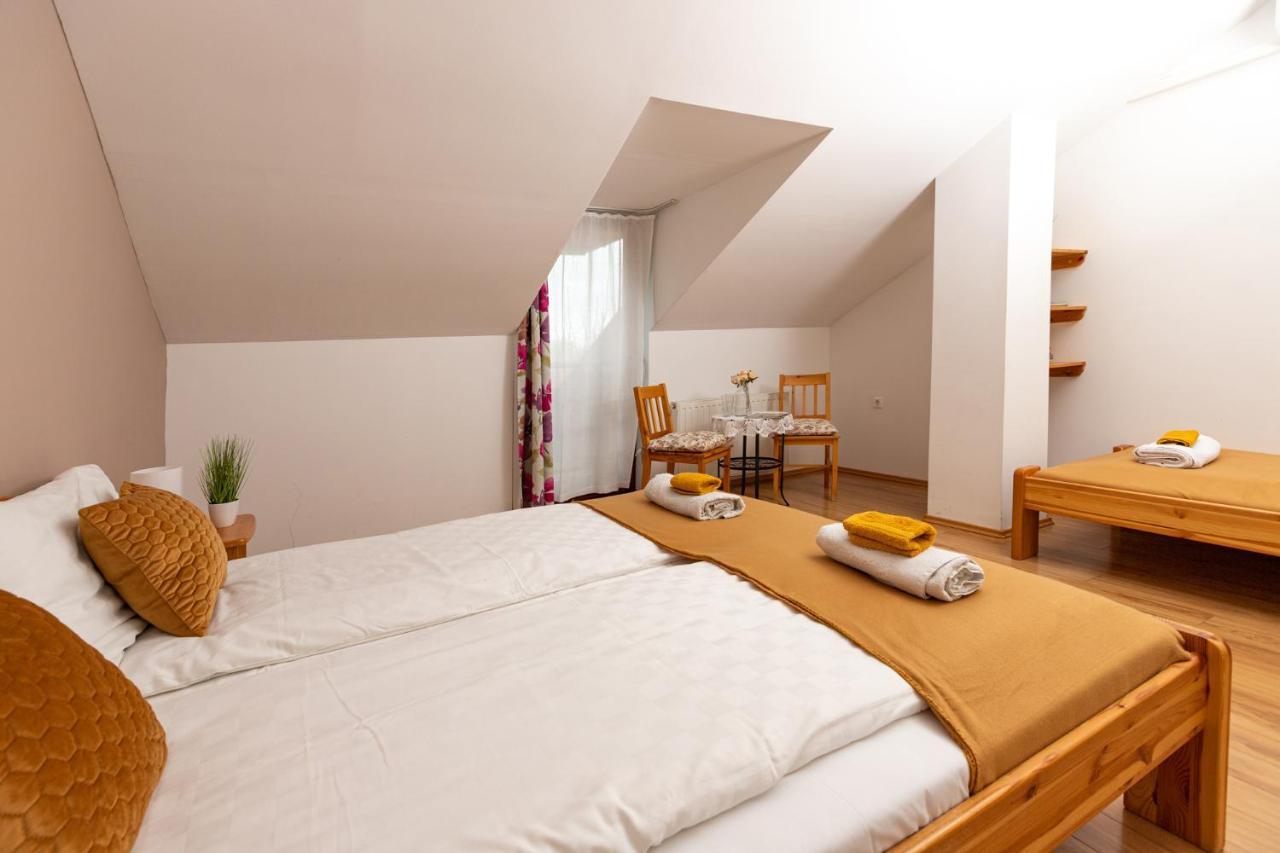 Berkenye Vendeghaz Hotel Balatonfured Bagian luar foto