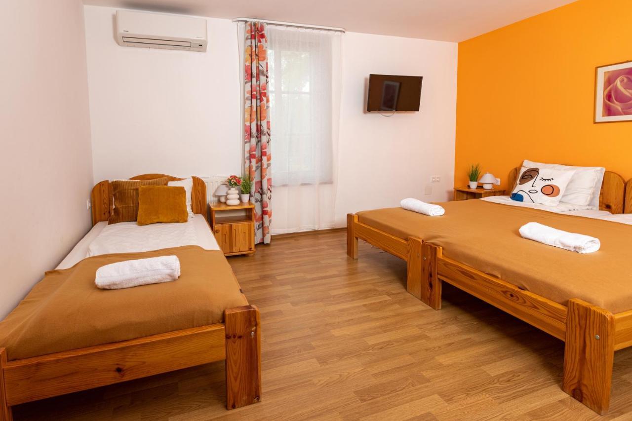 Berkenye Vendeghaz Hotel Balatonfured Bagian luar foto