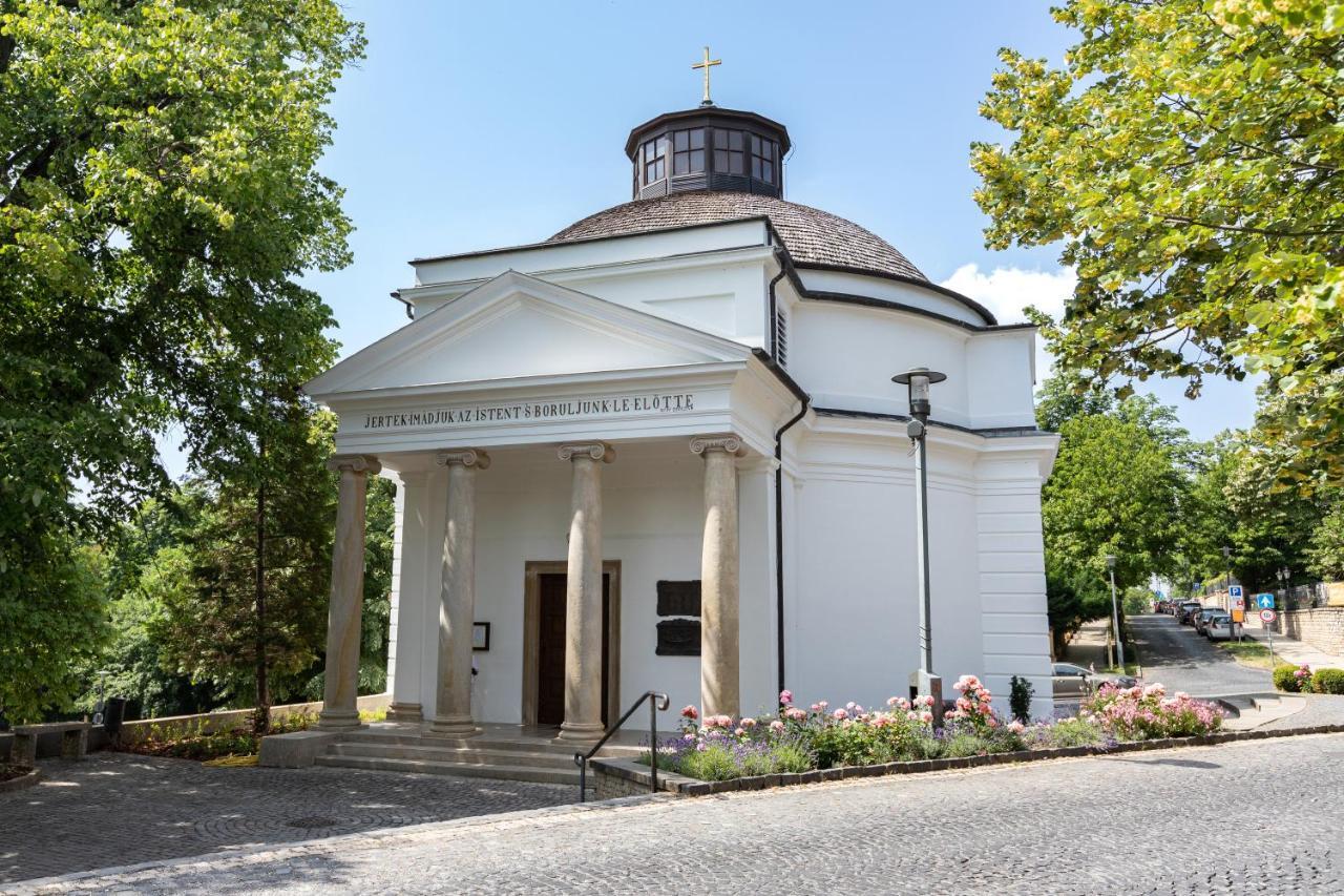 Berkenye Vendeghaz Hotel Balatonfured Bagian luar foto