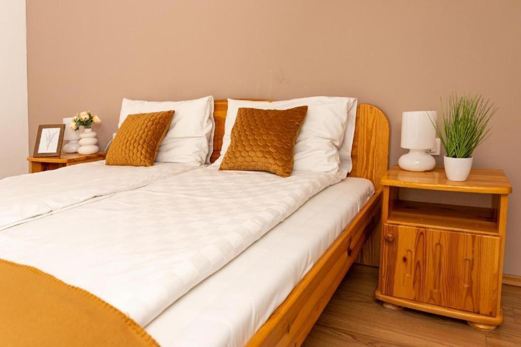 Berkenye Vendeghaz Hotel Balatonfured Bagian luar foto