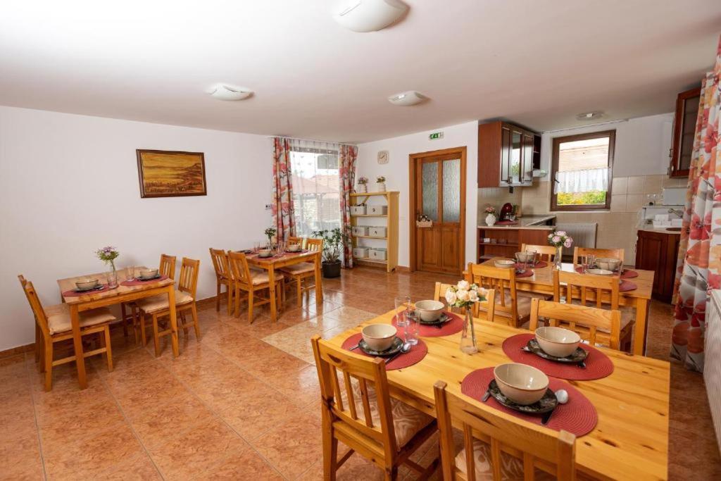 Berkenye Vendeghaz Hotel Balatonfured Bagian luar foto