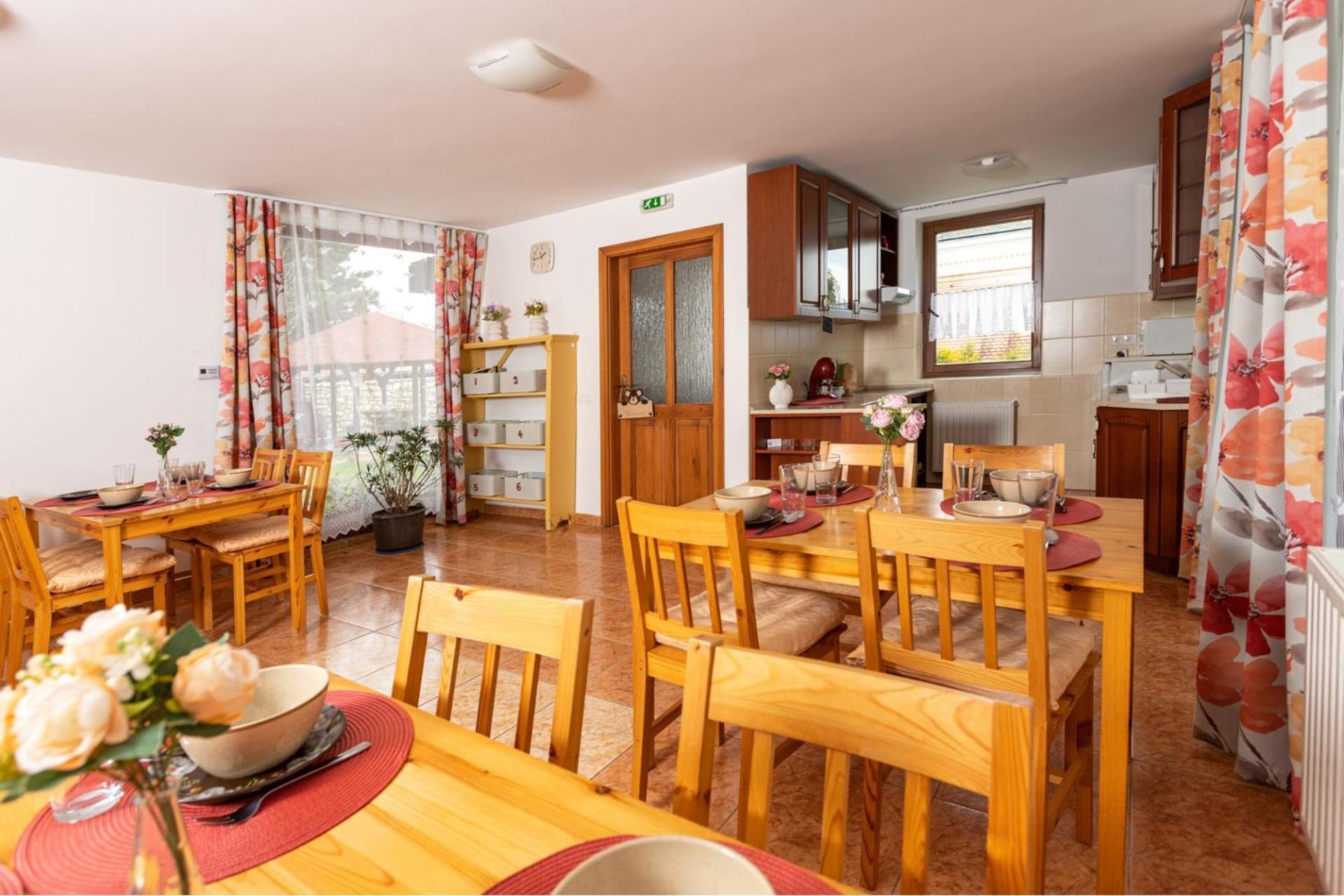 Berkenye Vendeghaz Hotel Balatonfured Bagian luar foto