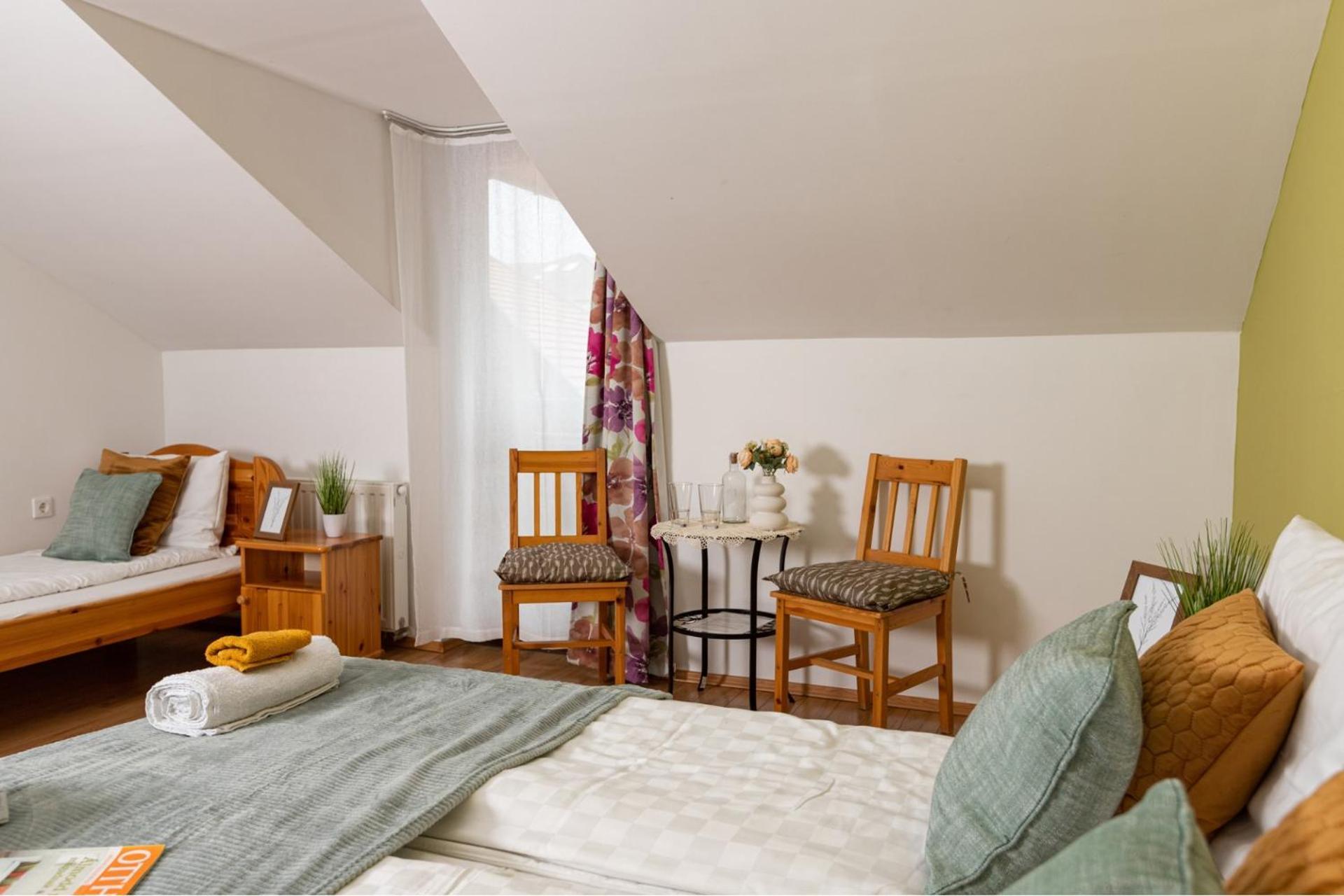 Berkenye Vendeghaz Hotel Balatonfured Bagian luar foto